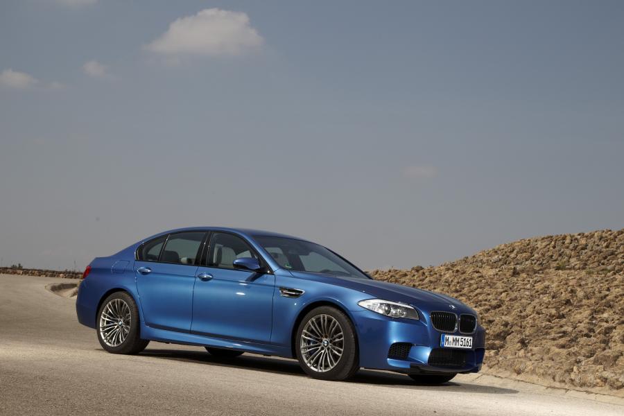  BMW M5 2011 года  (фото 93 из 344)